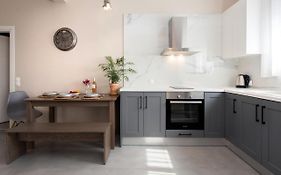 Aris By Anita Holiday Homes